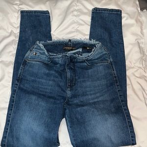 GUESS JEANS